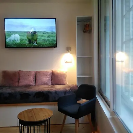 1 2 Salon ,3 Rénovés , Netflix, Lits Faits à Votre Arrivée, Serviettes De Toilette, Ménage, Wifi, En Hyper Centre ,plage à 190m, Box à Vélos, Paiement 3 Fois Sans Frais, Prix Dieppe