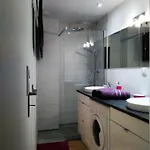 L Etablissement Design Vous Propose, 1 2 Salon, 3 , Netflix, Lits Faits A Votre Arrivee, Serviettes De Toilette, Menage, Wifi ,plage A 190m, Box A Velos, Paiement 3 Fois Sans Frais, Prix Dieppe