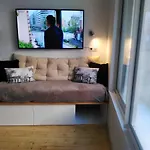 Design: Modern Serviced With Sea Views Apartment