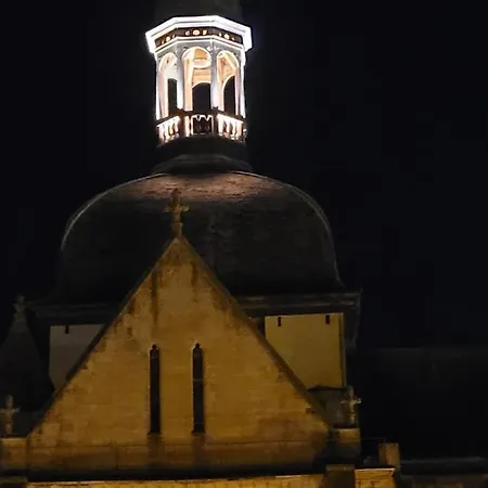 1 2 Salon ,3 Renoves , Netflix, Lits Faits A Votre Arrivee, Serviettes De Toilette, Menage, Wifi, En Hyper Centre ,plage A 190m, Box A Velos, Paiement 3 Fois Sans Frais, Prix Apartman *