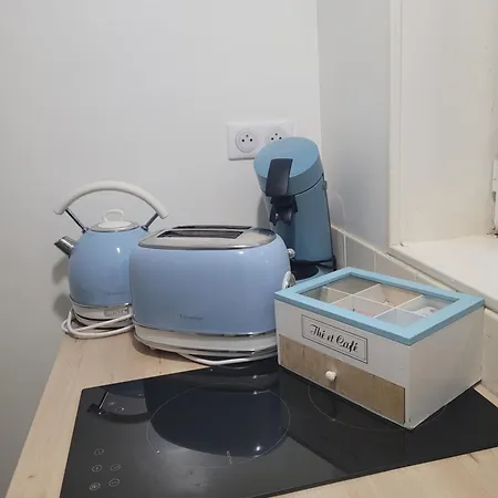 Avec Climatiseur L'etablissement Design, Vous Propose 4 Neufs, Netflix, Lits Faits A Votre Arrivee, Serviettes De Toilette, Menage, Wifi, En Hyper Centre ,plage A 190m, Box A Velos, Paiement 3 Fois Sans Frais, Prix Comp *
