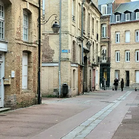Avec Climatiseur Appartement Design Vous Propose, Un Appartement 2 Chambres Et Salon, 3 Appartements Une Piece, Dans Les Appartements , Netflix, Lits Faits A Votre Arrivee, Serviettes De Toilette, Menage, Wifi ,Plage A 190M, Box A Velos דייפ