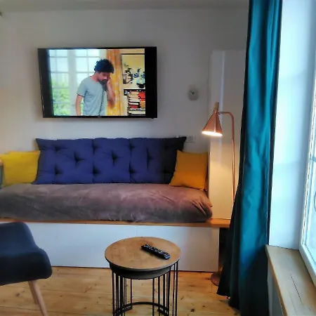 Appartement L' établissement Design , Vous Propose 4 Neufs Avec Services , Lits Faits à Votre Arrivée , Serviettes De Toilette , Ménage, Wifi , En Hyper Centre , Vue à 200m , Est Accessible à Pied