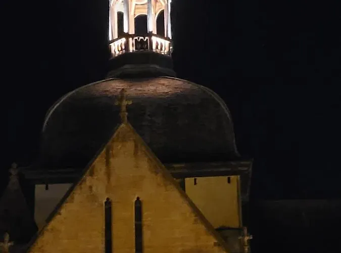 1 2 Salon ,3 Rénovés , Netflix, Lits Faits à Votre Arrivée, Serviettes De Toilette, Ménage, Wifi, En Hyper Centre ,plage à 190m, Box à Vélos, Paiement 3 Fois Sans Frais, Prix Appartement *